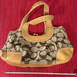 VINTAGE ERGO COACH SHOULDER BAG